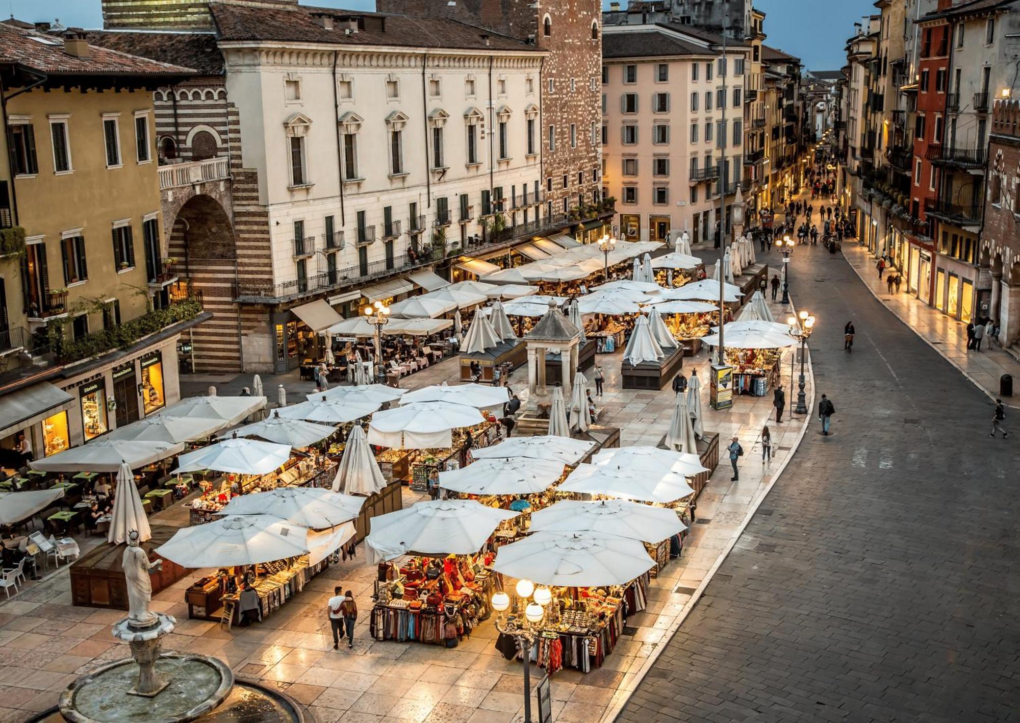 Opera Luxury Apartment Verona Exteriér fotografie